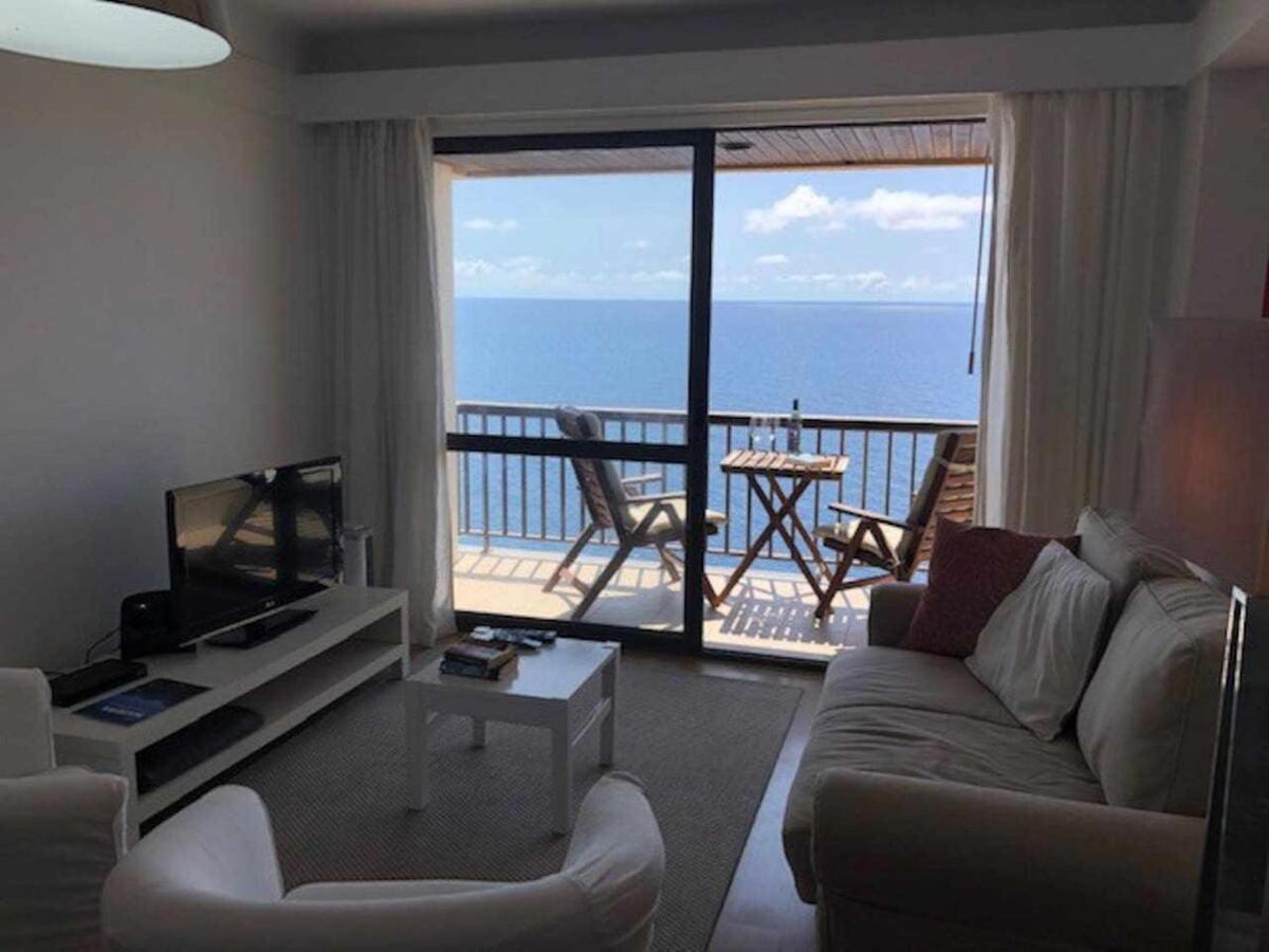 フンシャルCliff View III - Sea View + Pool + Wifiアパートメント エクステリア 写真