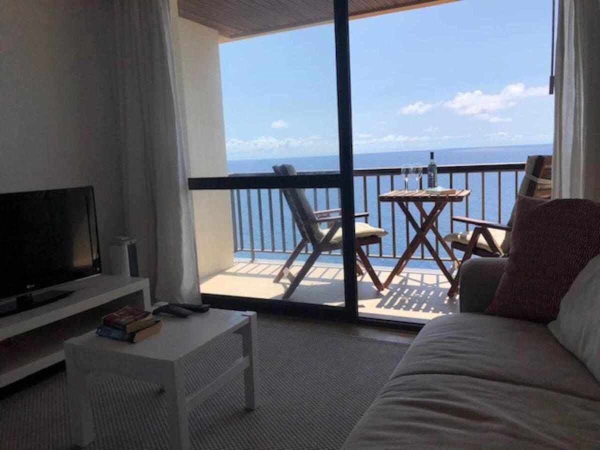 フンシャルCliff View III - Sea View + Pool + Wifiアパートメント エクステリア 写真